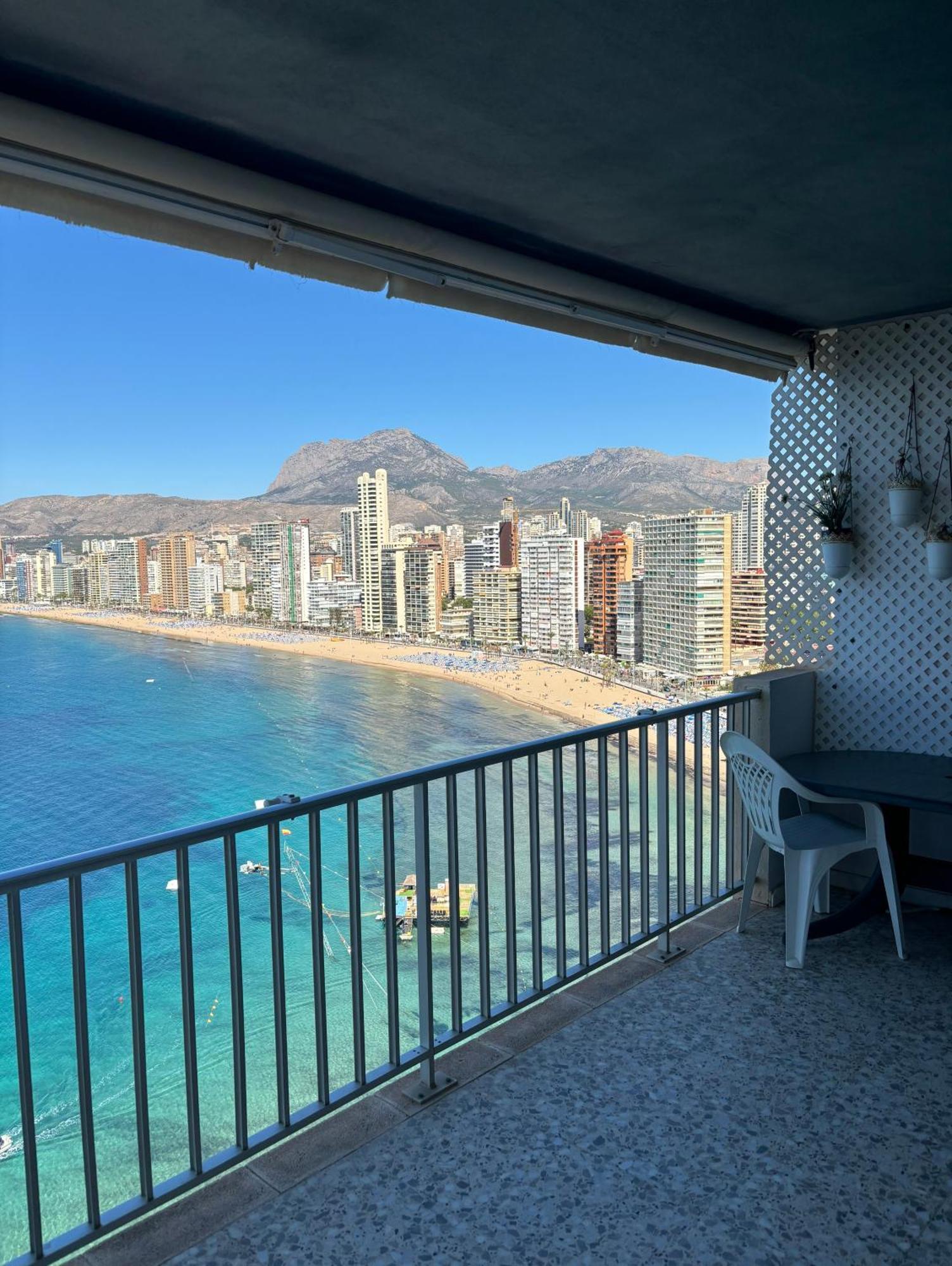Apartment Alcalde Manuel Catalan Chana Benidorm Bagian luar foto