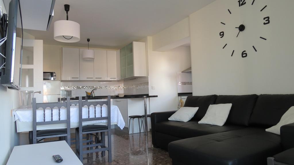Apartment Alcalde Manuel Catalan Chana Benidorm Ruang foto